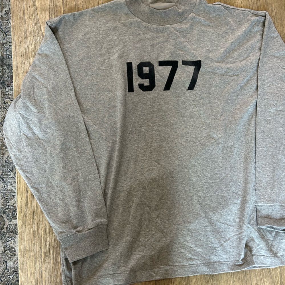 Fear Of God Essentials Long Sleeve Mock Neck T-Shirt Size Small Oversized